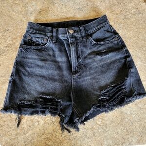 American Eagle 90s Boyfriend Short